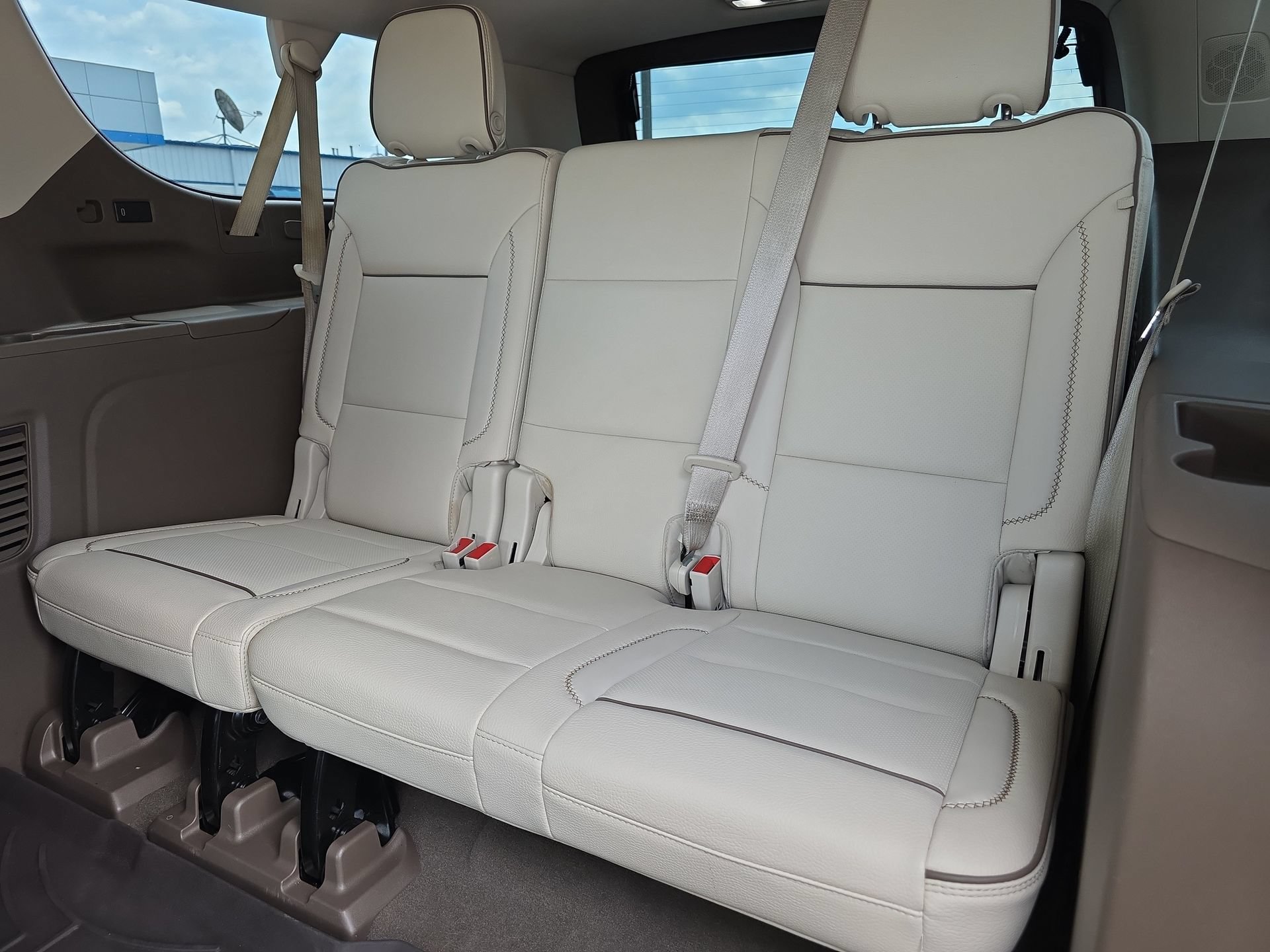 Used 2021 GMC Yukon XL Denali AWD/4WD image 12