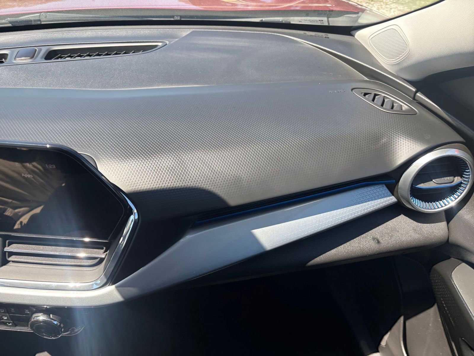 Used 2025 Chevrolet Trax LT w/ LT Convenience Package image 36