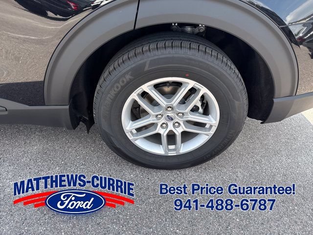 New 2026 Ford Explorer Active RWD image 15