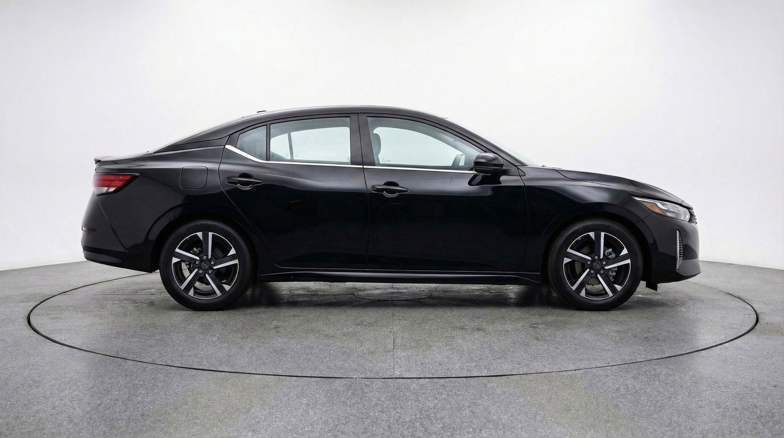 Used 2025 Nissan Sentra SV image 11