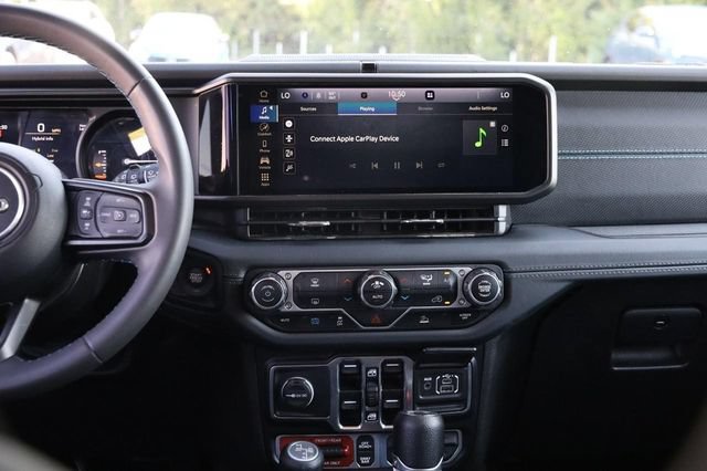 Used 2024 Jeep Wrangler Unlimited Rubicon 4xe AWD/4WD image 25