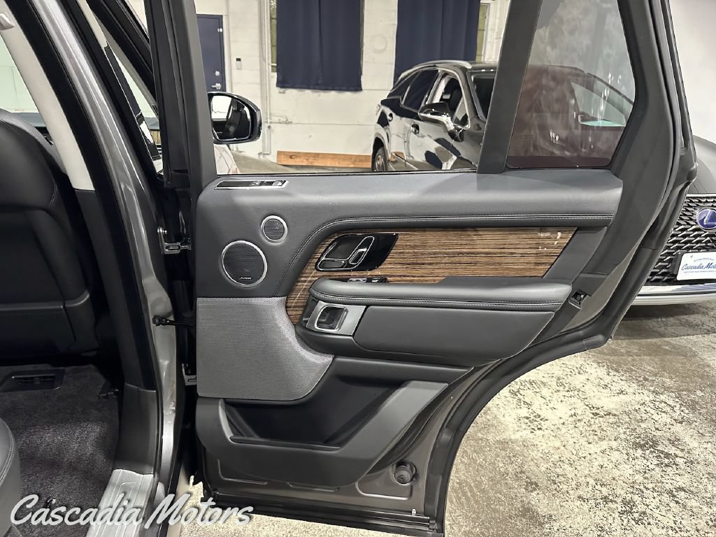 Used 2018 Land Rover Range Rover Supercharged AWD/4WD image 22