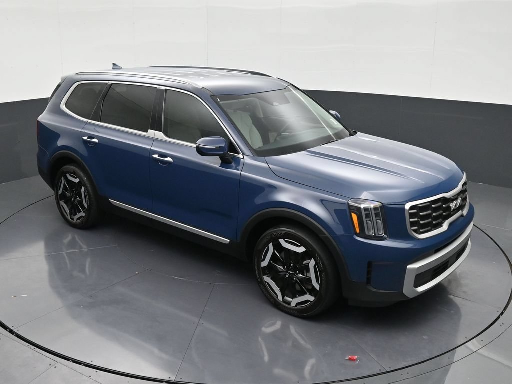 Used 2024 Kia Telluride S FWD image 18