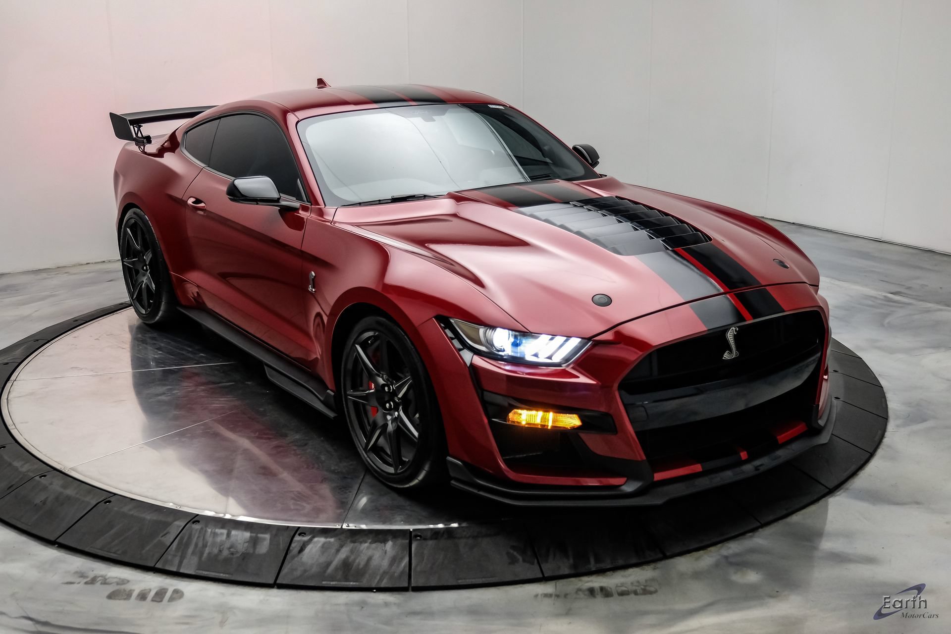 Used 2020 Ford Mustang Shelby GT500 w/ Carbon Fiber Track Pack RWD image 31