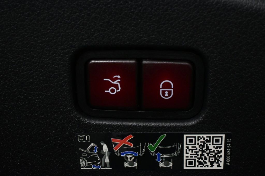 Certified 2024 Mercedes-Benz CLE 300 4MATIC Coupe image 27