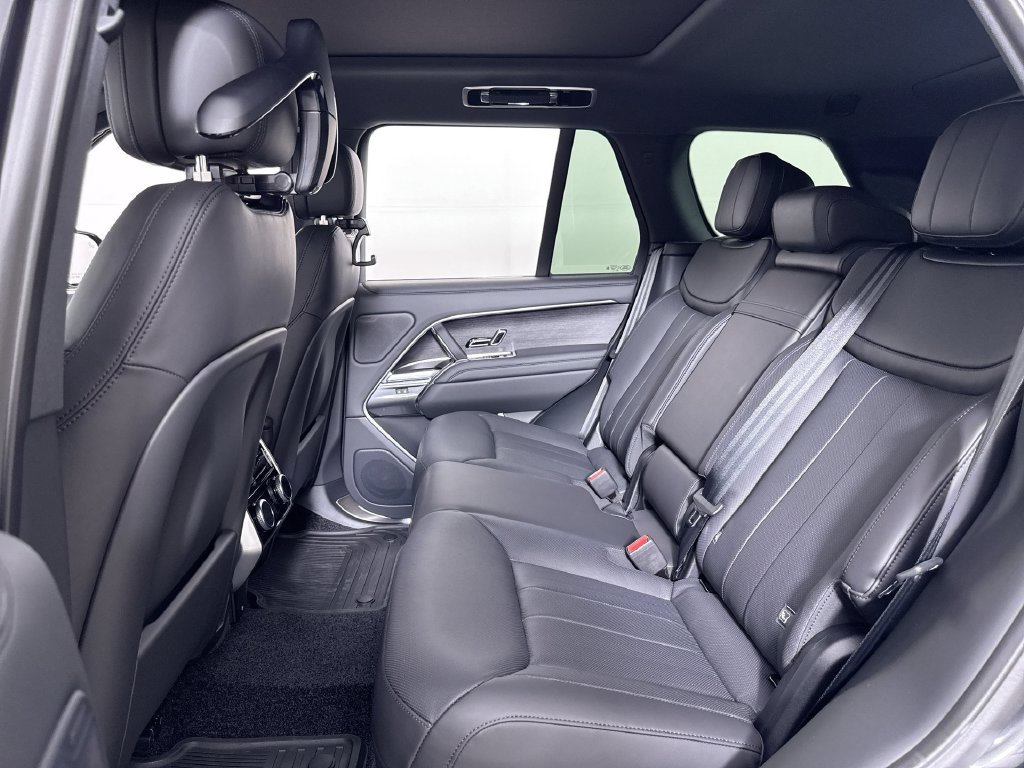 New 2027 Land Rover Range Rover SE AWD/4WD image 21