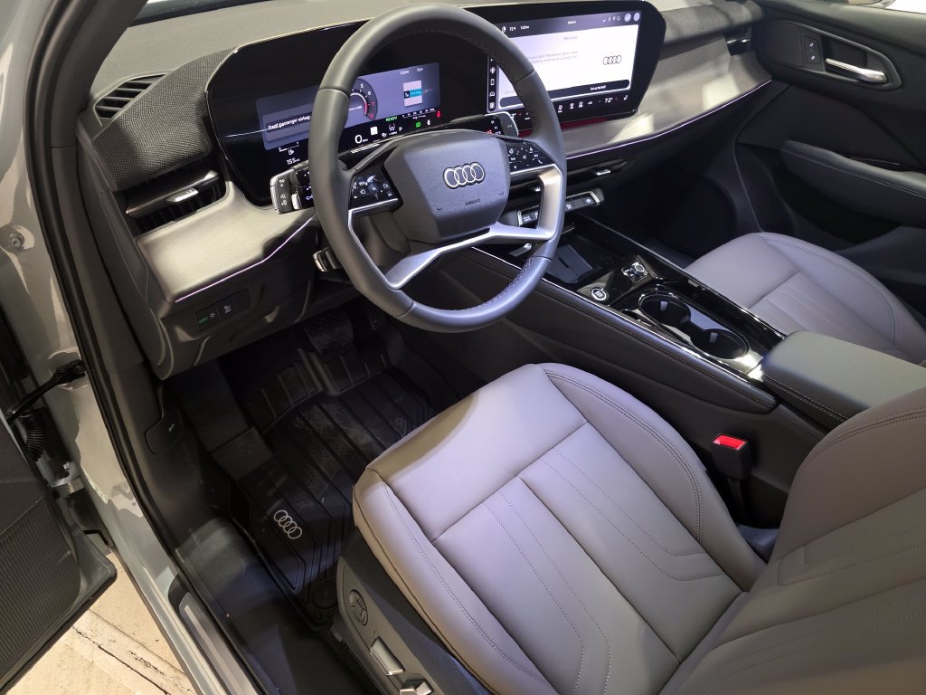 New 2026 Audi Q3 quattro 2.0T AWD/4WD image 19