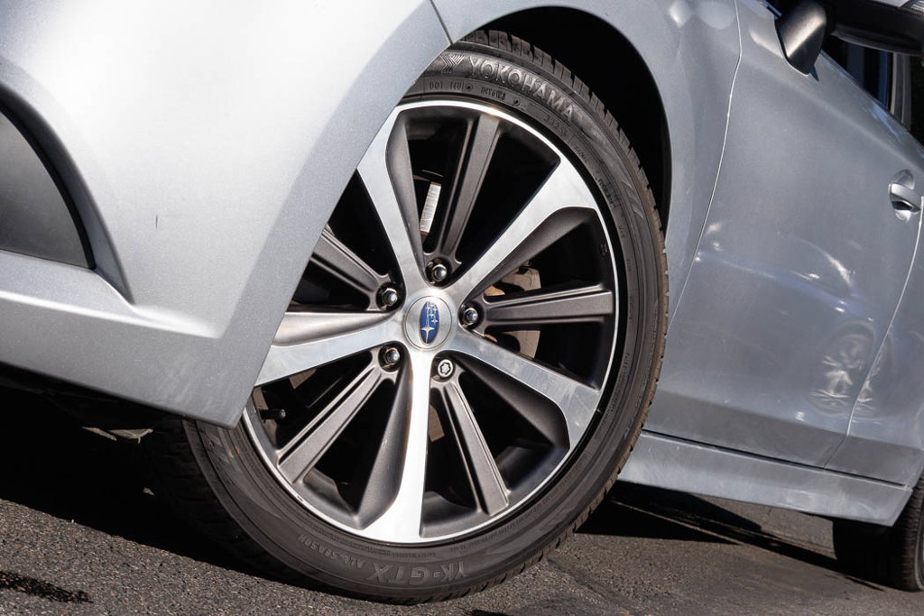 Used 2015 Subaru Legacy 3.6R Limited AWD/4WD image 10