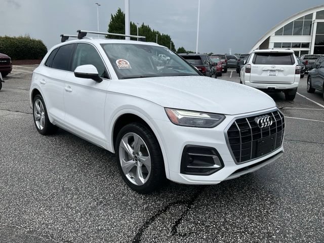 Used 2021 Audi Q5 2.0T Premium Plus w/ Premium Plus Package AWD/4WD image 3