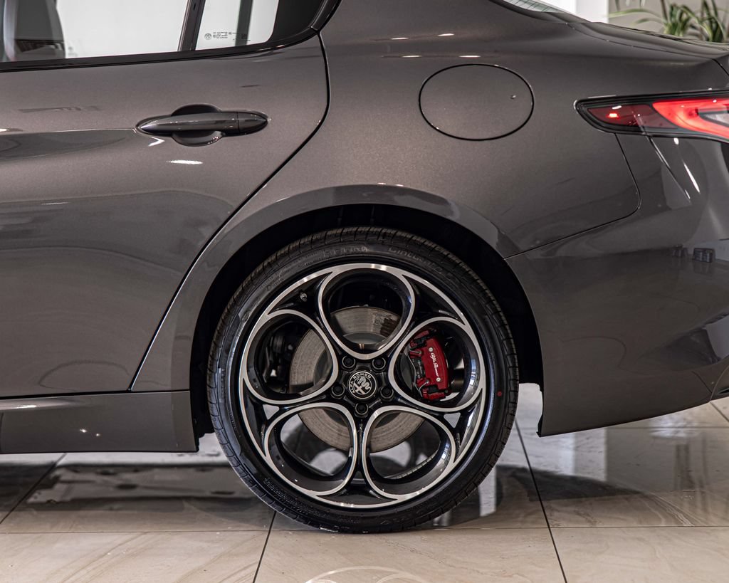 New 2026 Alfa Romeo Giulia AWD w/ Driving Assist Package image 7