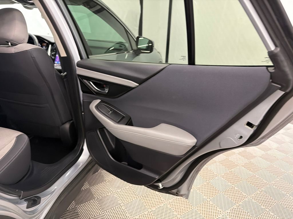 Used 2020 Subaru Outback Premium image 17