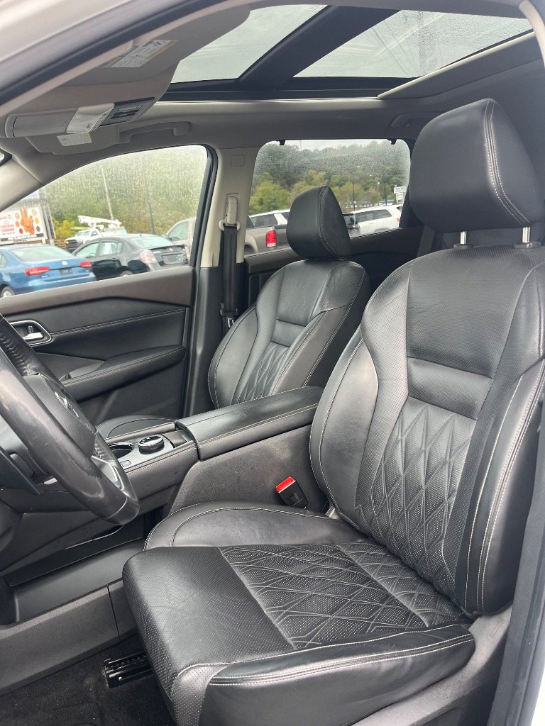 Used 2021 Nissan Rogue Platinum image 7