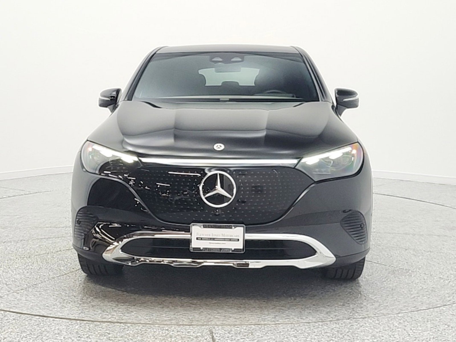 Used 2023 Mercedes-Benz EQE 350+ SUV image 2
