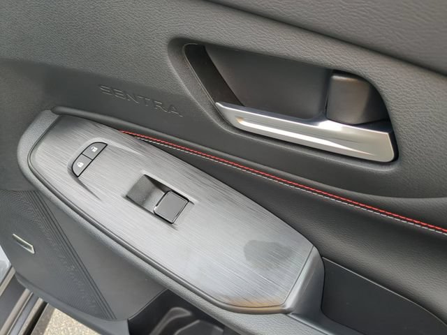 New 2026 Nissan Sentra SR w/ SR Premium Package FWD image 32