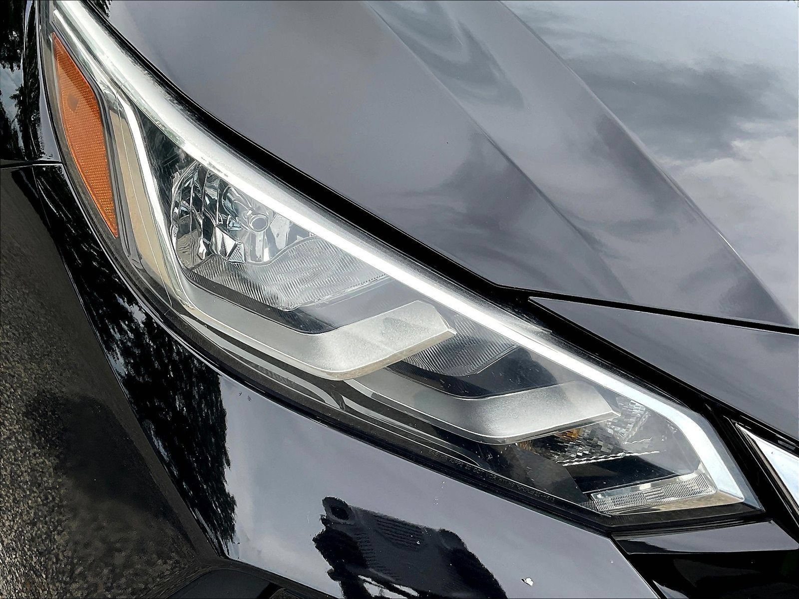 Certified 2020 Nissan Sentra SV FWD image 29