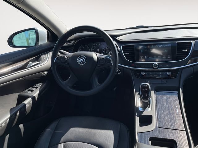 Used 2017 Buick LaCrosse Essence FWD image 11