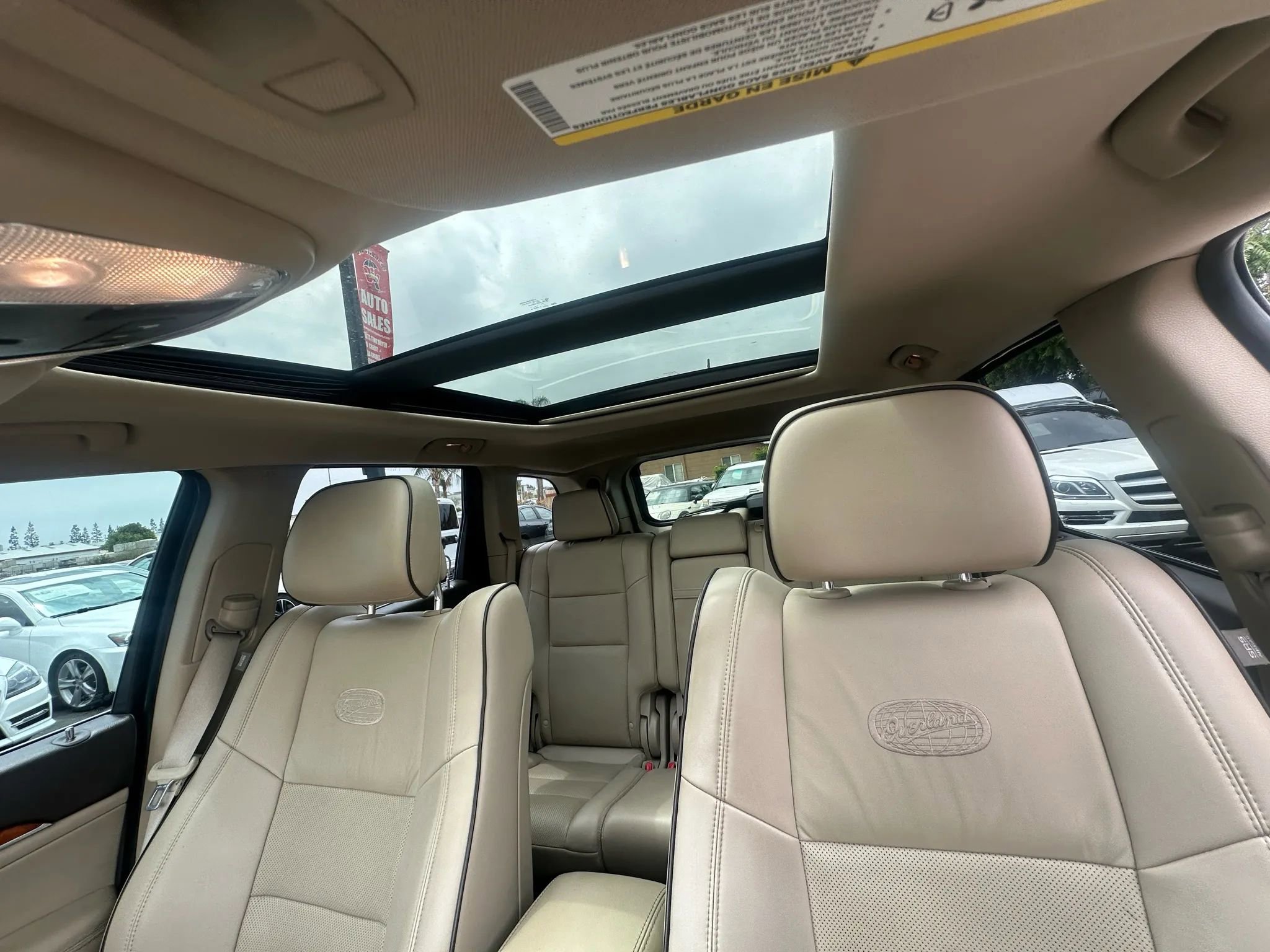 Used 2011 Jeep Grand Cherokee Overland w/ Trailer Tow Group IV image 28