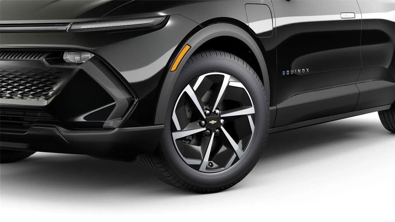 New 2026 Chevrolet Equinox EV LT FWD image 32