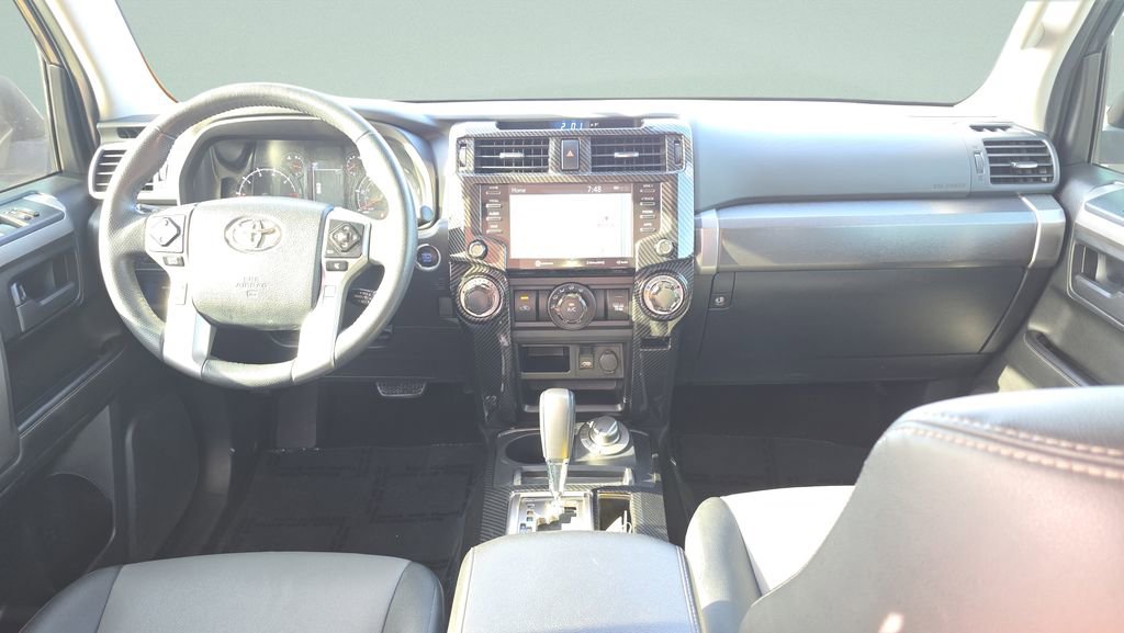 Used 2020 Toyota 4Runner SR5 Premium w/ Moonroof Package AWD/4WD image 11