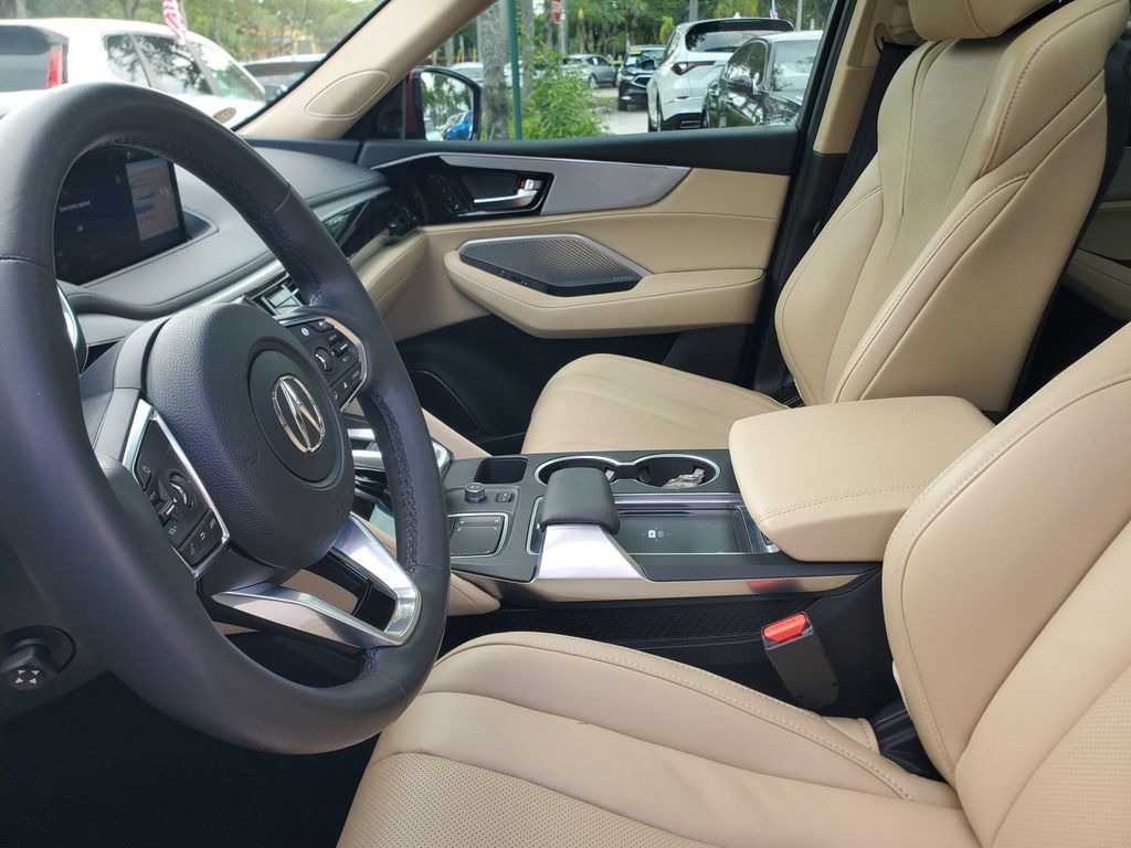Certified 2024 Acura MDX FWD w/ Technology Package image 16