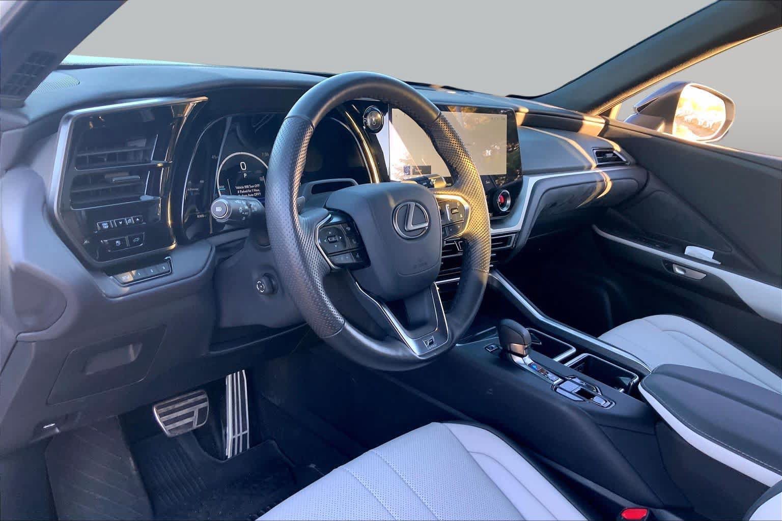 Certified 2026 Lexus TX 500h AWD w/ Technology Package image 17