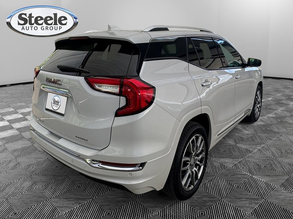 Certified 2023 GMC Terrain Denali w/ Denali Premium Package AWD/4WD image 5