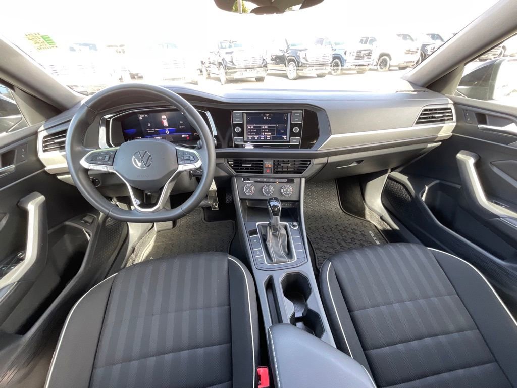 Used 2022 Volkswagen Jetta Sport image 23