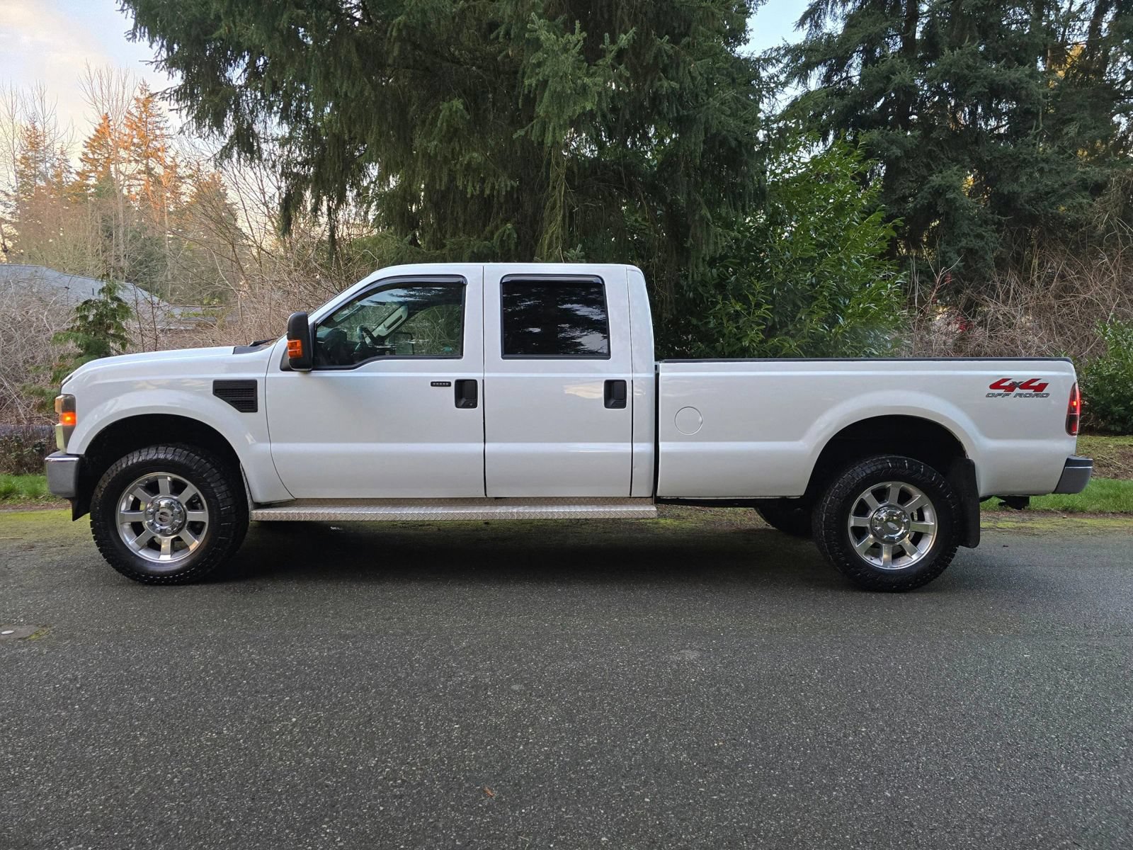 Used 2009 Ford F350 XLT AWD/4WD image 2
