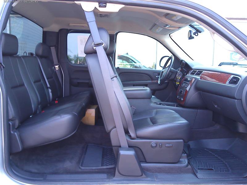 Used 2011 Chevrolet Silverado 1500 LTZ w/ LTZ Plus Package AWD/4WD image 7