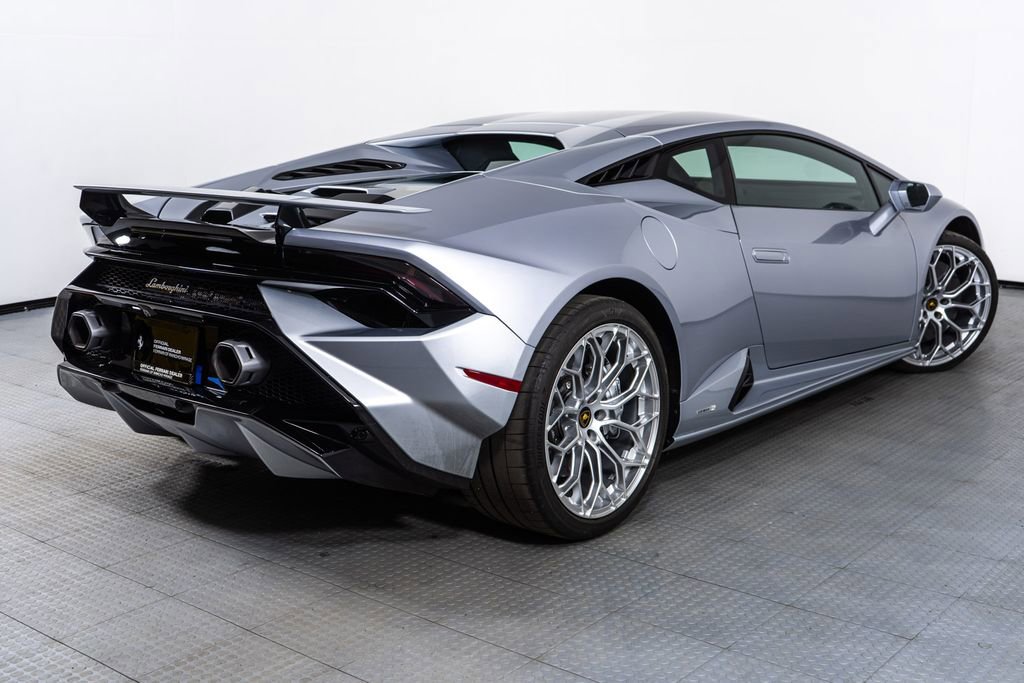 Used 2023 Lamborghini Huracan Tecnica image 7