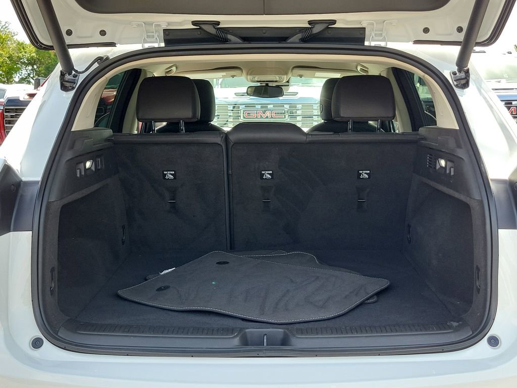Used 2023 Buick Envision Essence FWD image 11