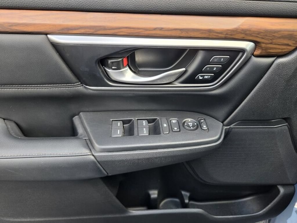 Used 2022 Honda CR-V Touring image 9