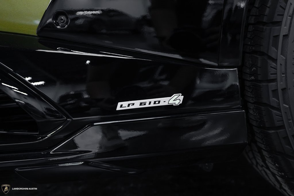 Used 2024 Lamborghini Huracan Sterrato image 9