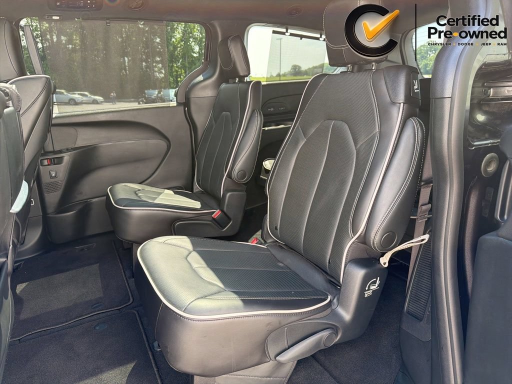 Certified 2023 Chrysler Pacifica Limited w/ Uconnect Theater Family Group AWD/4WD image 52