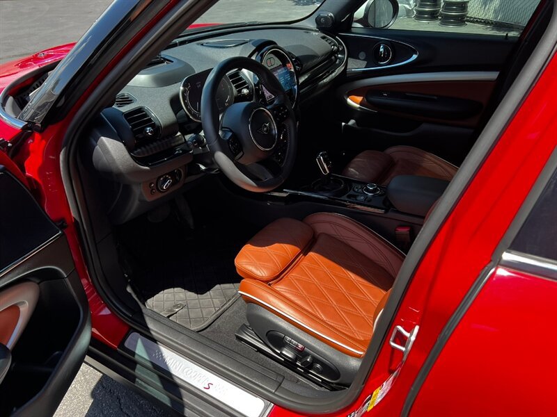 Used 2024 MINI Cooper Clubman S AWD/4WD image 17