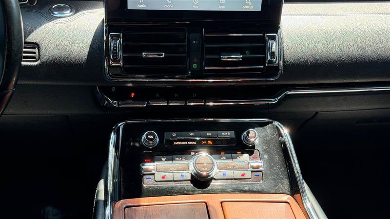 Used 2020 Lincoln Navigator Reserve AWD/4WD image 27