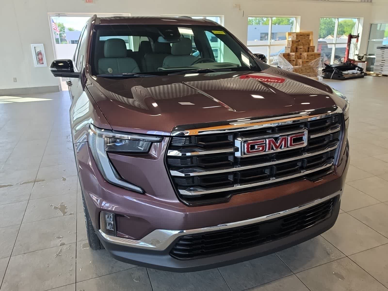 Used 2024 GMC Acadia Elevation AWD/4WD image 4