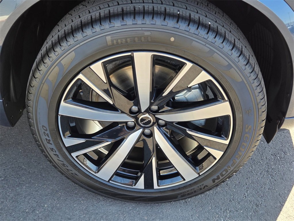New 2026 Volvo XC90 B5 Core w/ Protection Package image 7
