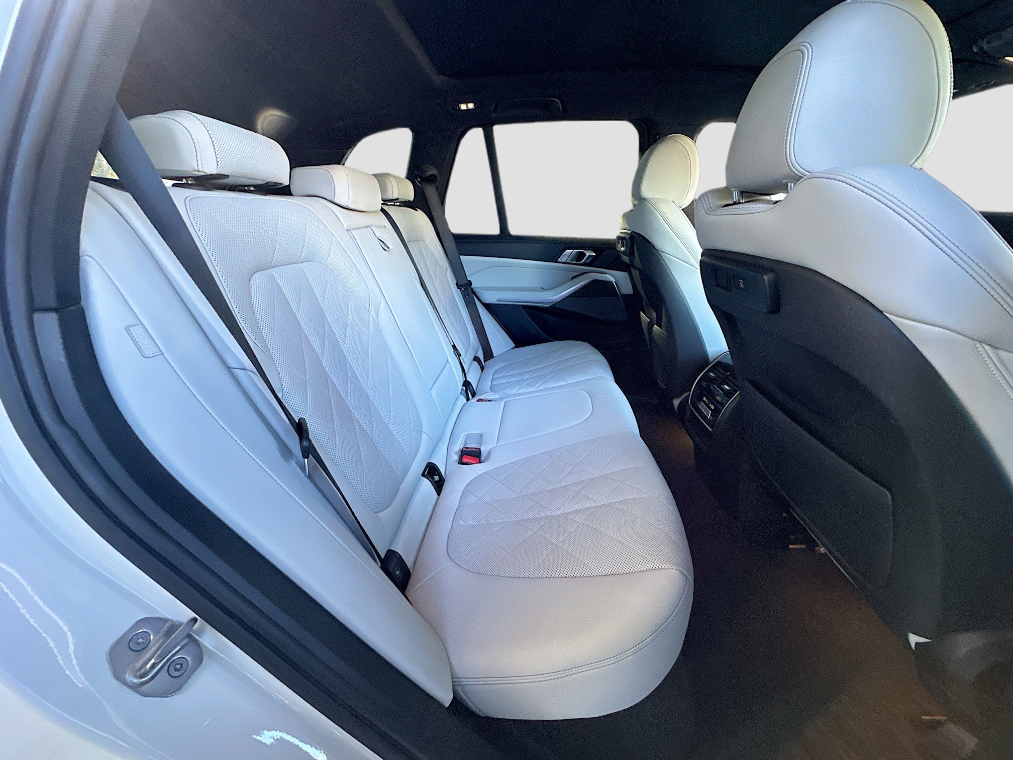 Used 2023 BMW X5 sDrive40i w/ M Sport Package image 29