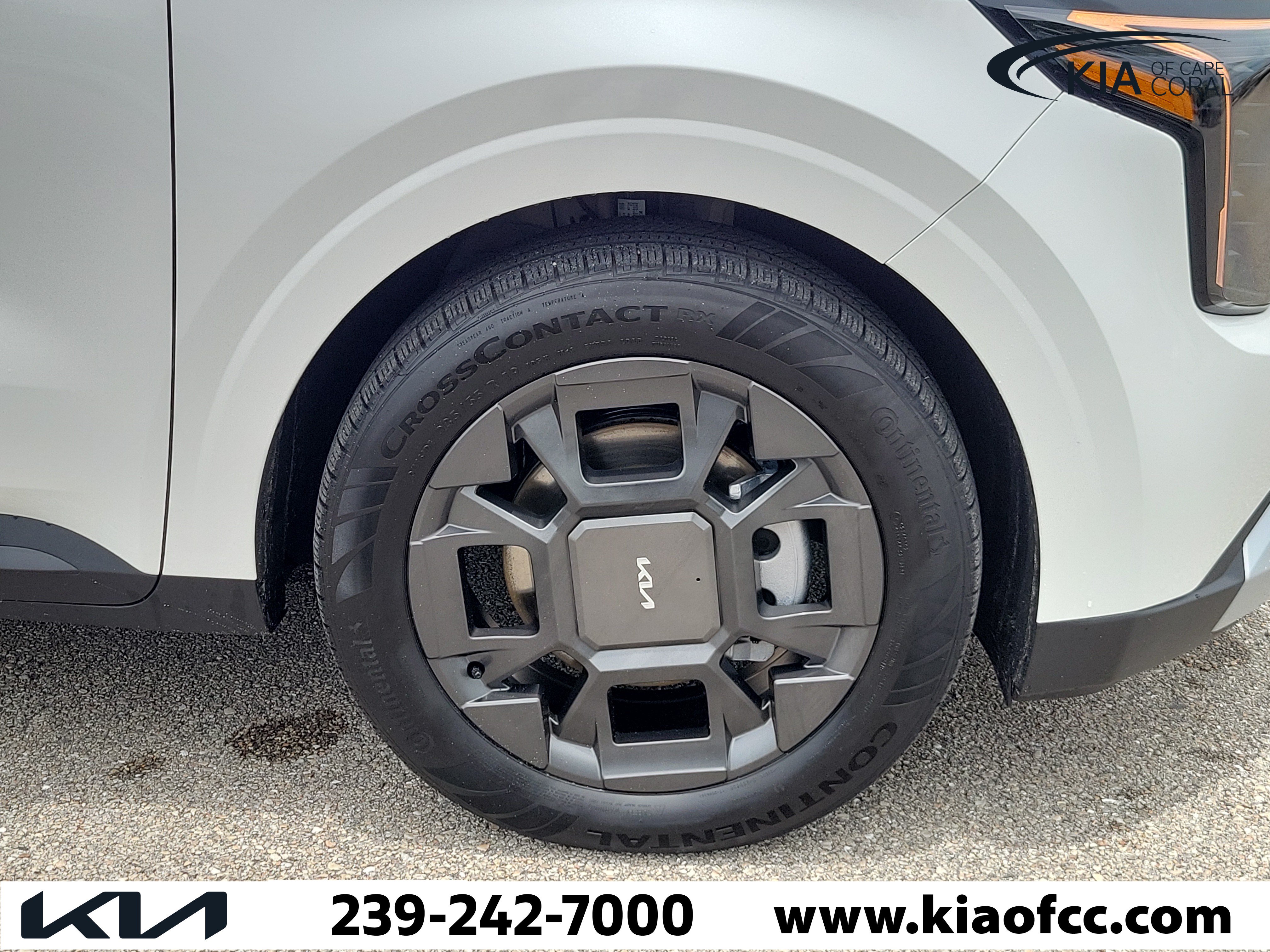 Certified 2026 Kia Carnival EX FWD image 7