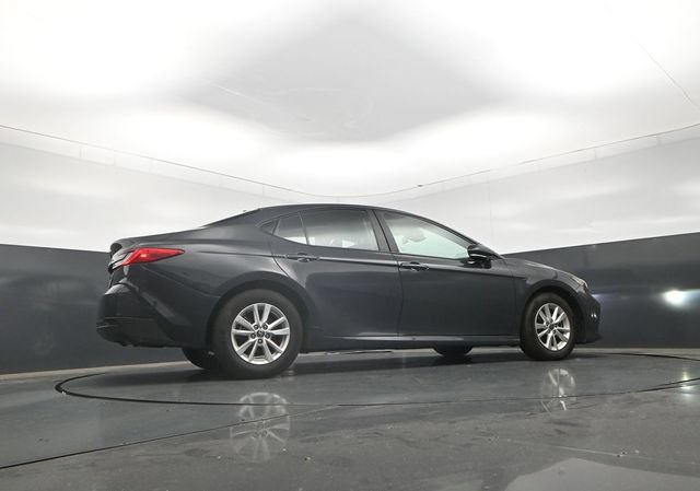 Used 2025 Toyota Camry LE FWD image 29