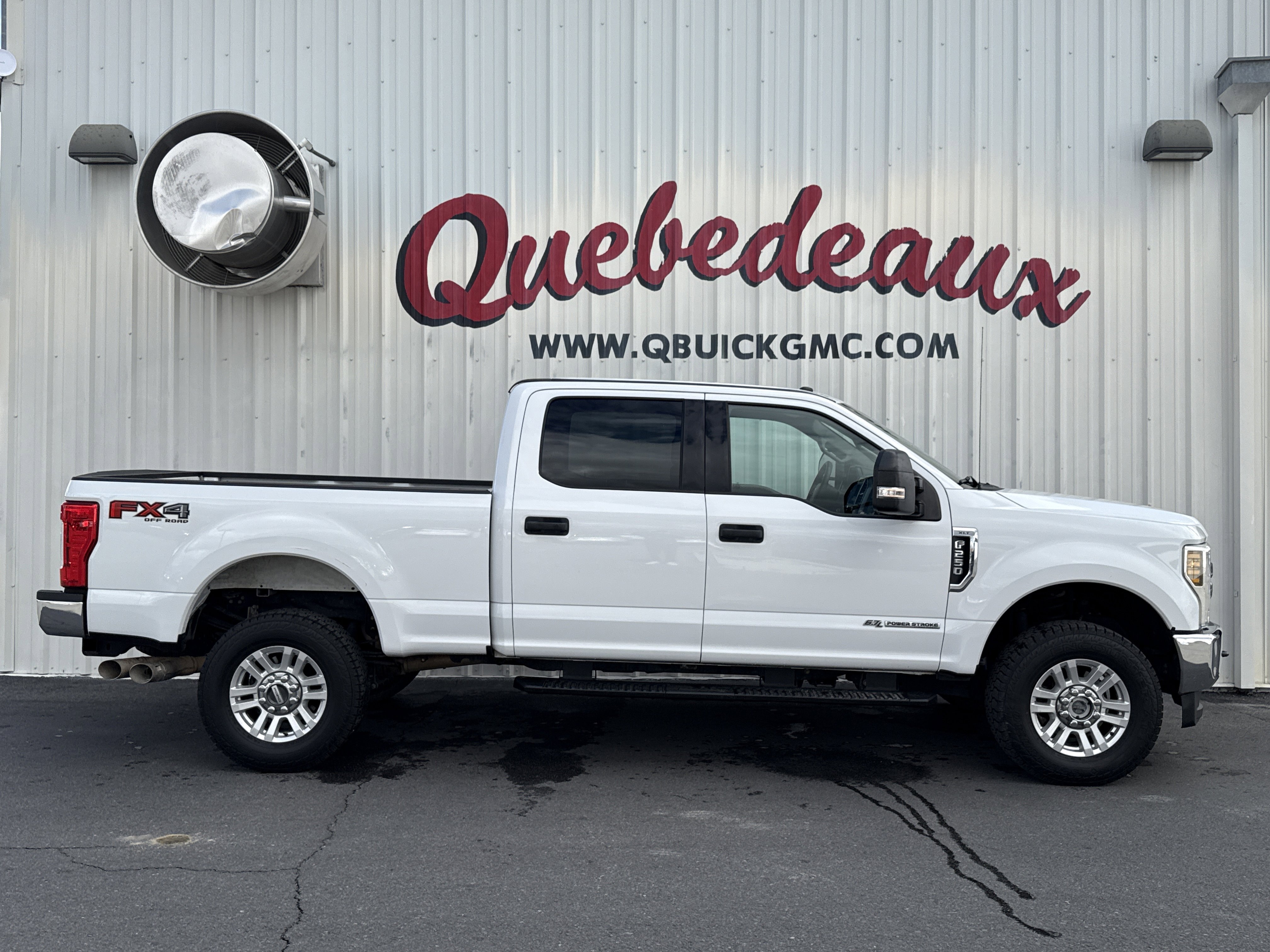 Used 2019 Ford F250 XLT w/ FX4 Off-Road Package AWD/4WD image 35