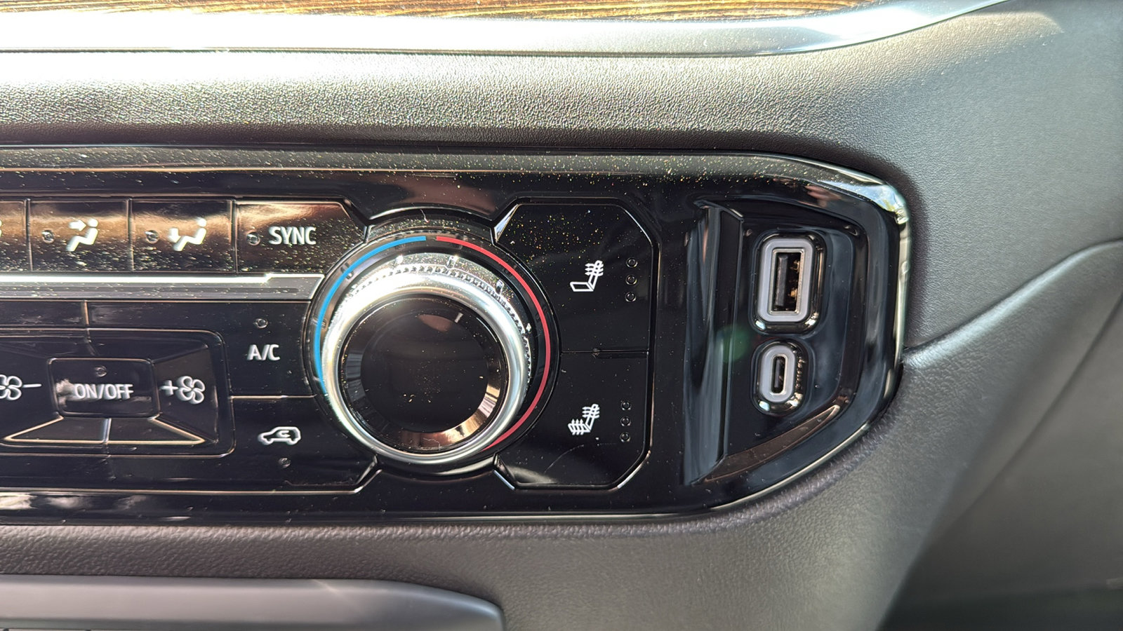 New 2026 GMC Sierra 3500 SLE w/ SLE Convenience Package image 13