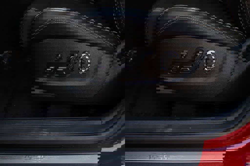 Used 2024 Genesis GV70 2.5T w/ Sport Prestige Package image 22