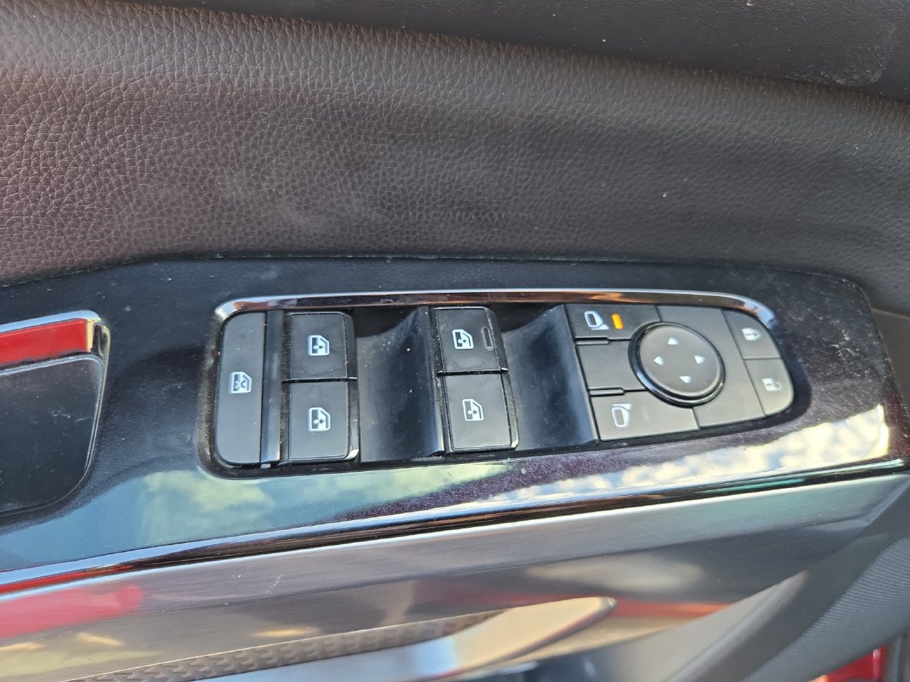 Used 2022 Nissan Pathfinder SL w/ SL Premium Package FWD image 19