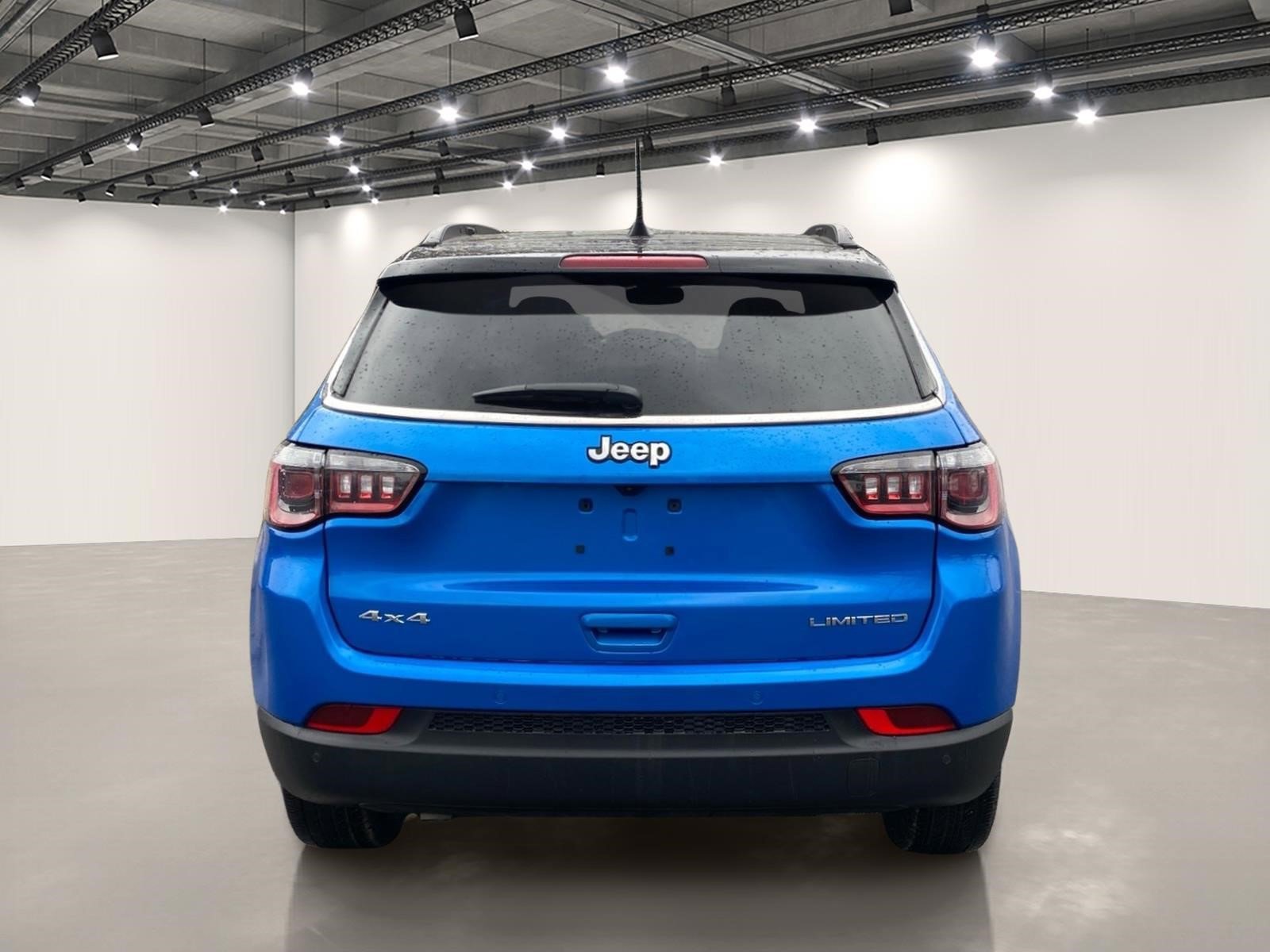 Used 2025 Jeep Compass Limited image 6