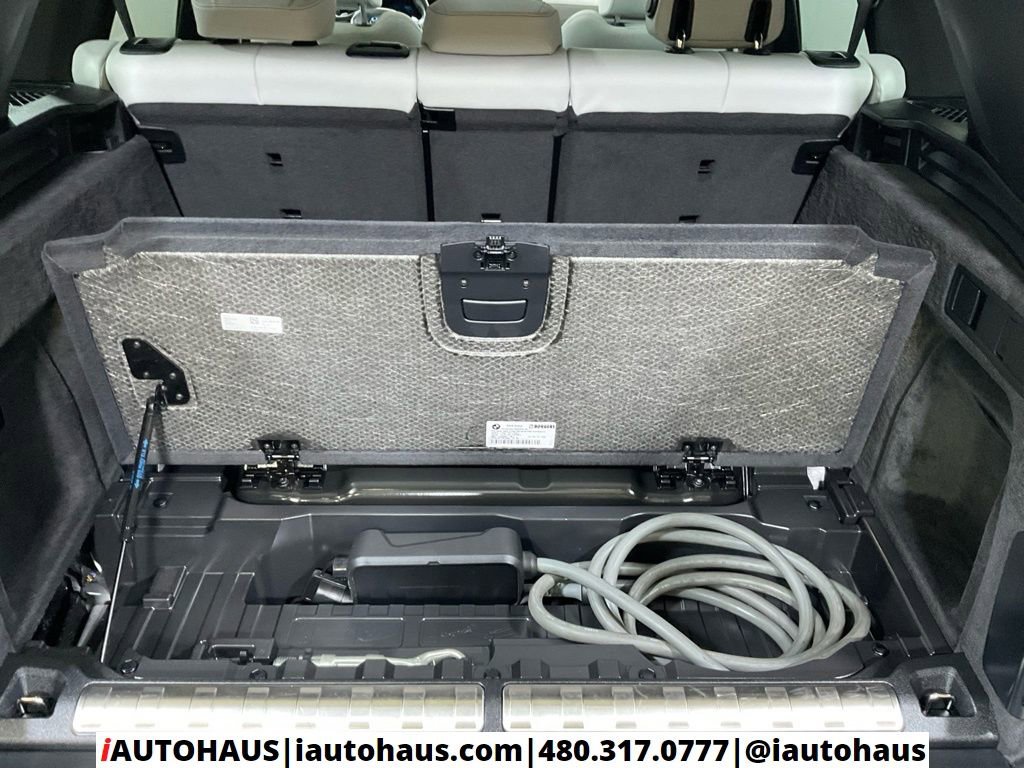 Used 2024 BMW X5 xDrive50e w/ Premium Package AWD/4WD image 16