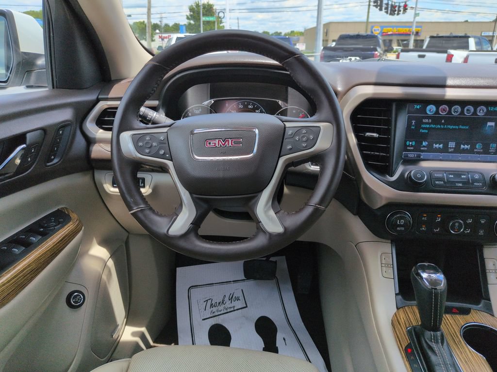 Used 2017 GMC Acadia Denali w/ Technology Package FWD image 13