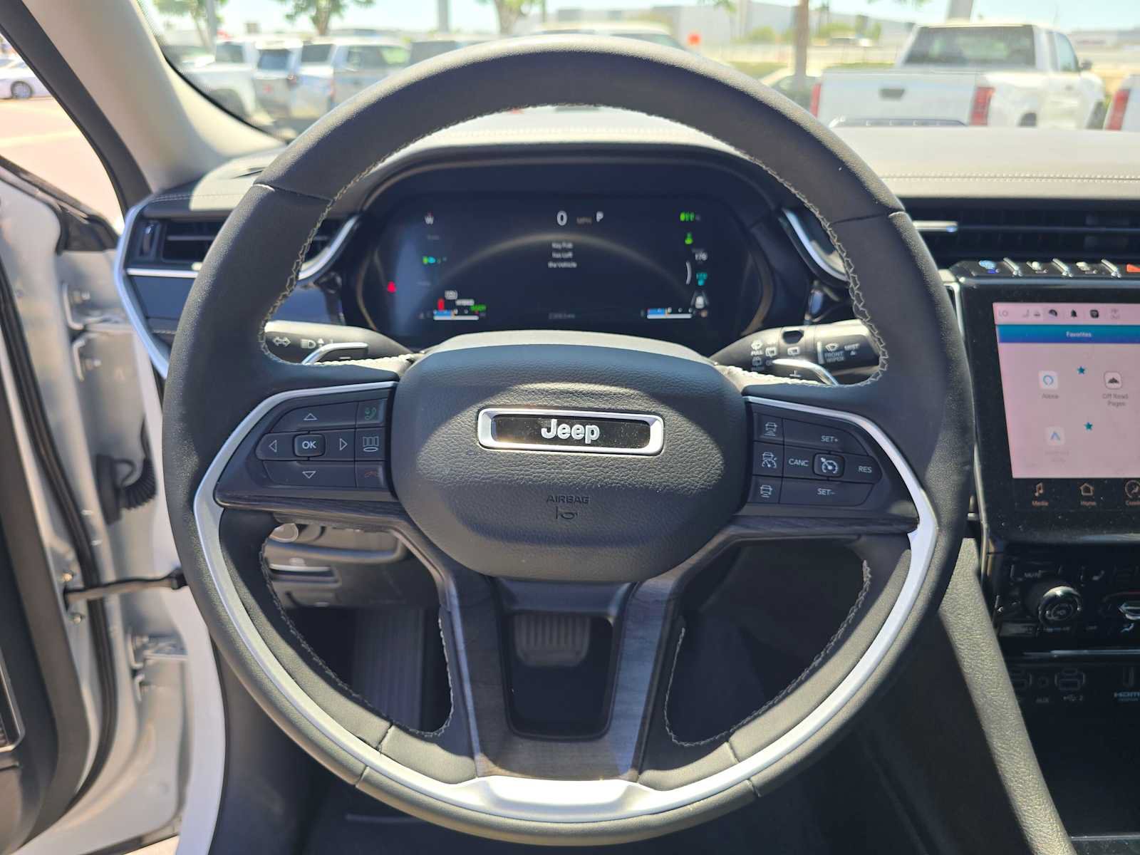 Used 2022 Jeep Grand Cherokee Limited 4xe w/ Luxury Tech Group II AWD/4WD image 24