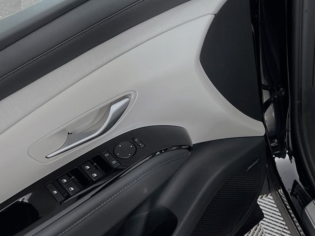 New 2026 Hyundai Tucson Limited image 17